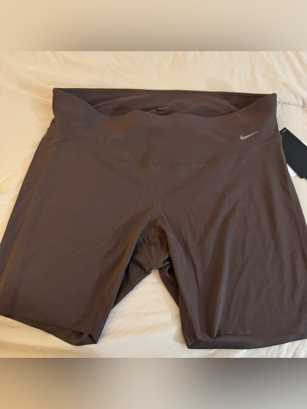 NWT NEW Nike Women’s Zenvy High-Waisted Biker Shorts 2X XXL Brown